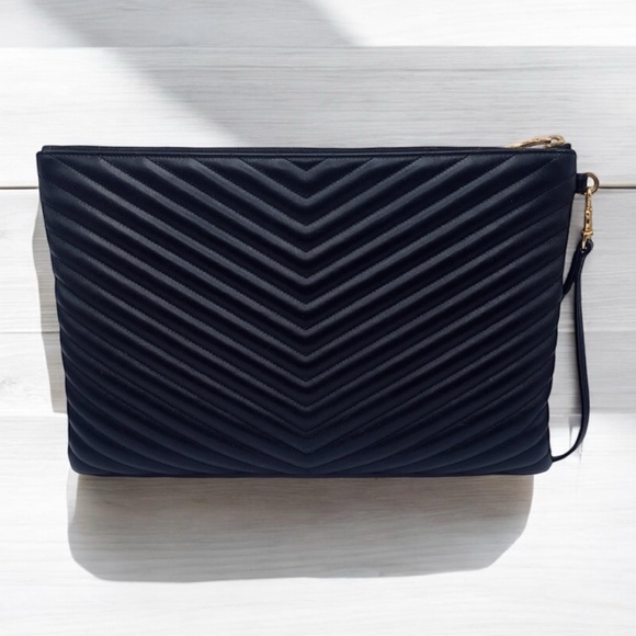 Saint Laurent Matelasse Chevron Zip
Clutch - Large Like New! - Picture 4 of 16